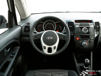 Kia-Venga-2010-cockpitx800x600.jpg