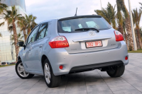 201002191220_2010_toyota_auris6-575x383.jpg